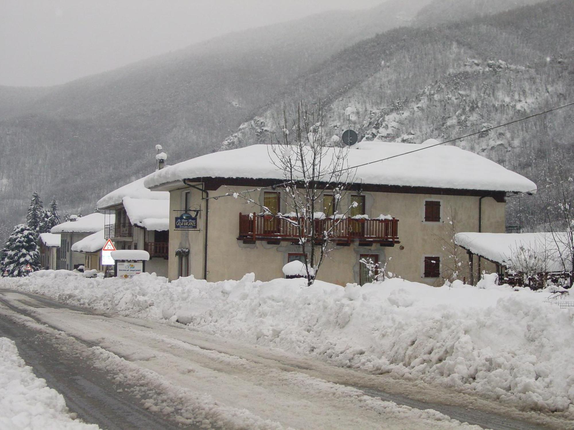 La Peiro Douco Guest House Roure Turin Exterior photo